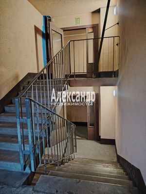 Продам однокомнатную (1-комн.) квартиру, Пограничная (Сертолово-1 мкр.) ул, 4к2, Сертолово г