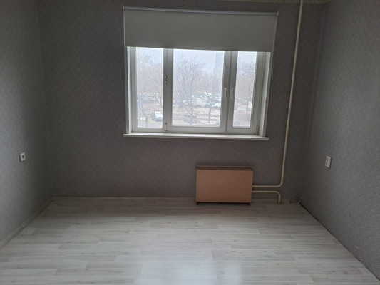 Продам трехкомнатную (3-комн.) квартиру, Нагатинский б-р, 6, Москва г