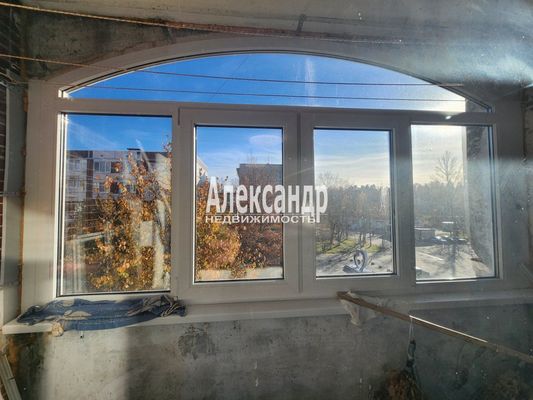 Продам трехкомнатную (3-комн.) квартиру, Юбилейная ул, 10, Кузнечное гп