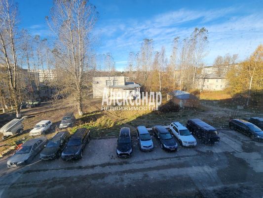 Продам трехкомнатную (3-комн.) квартиру, Юбилейная ул, 10, Кузнечное гп