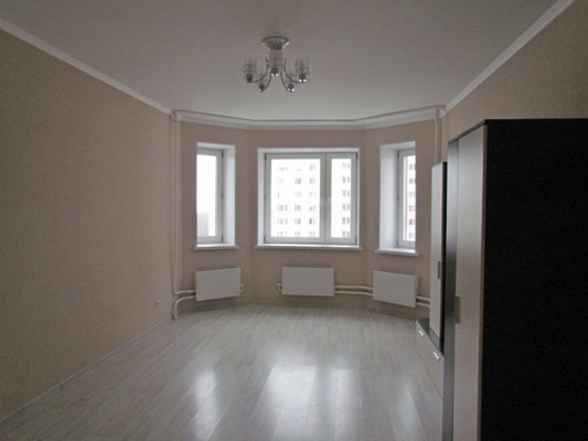 Продам трехкомнатную (3-комн.) квартиру, Земская ул, 16, Чехов г