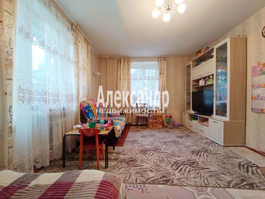 Продам однокомнатную (1-комн.) квартиру, Офицерская ул, 6, Глебычево п