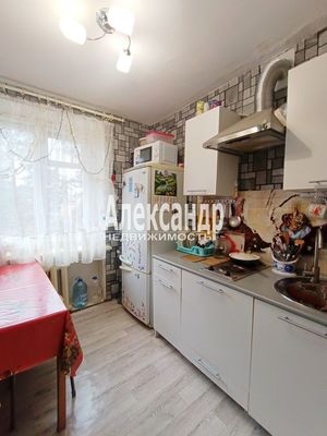 Продам однокомнатную (1-комн.) квартиру, Офицерская ул, 6, Глебычево п