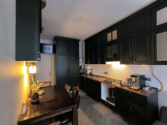 Продам трехкомнатную (3-комн.) квартиру, Севастопольская ул, 43кж, Симферополь г