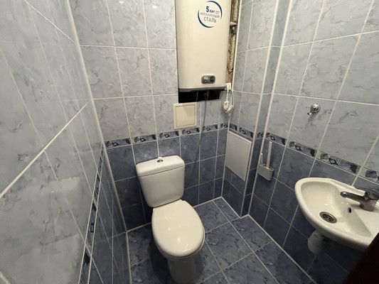 Продам двухкомнатную (2-комн.) квартиру, Краевая ул, 259, Барнаул г