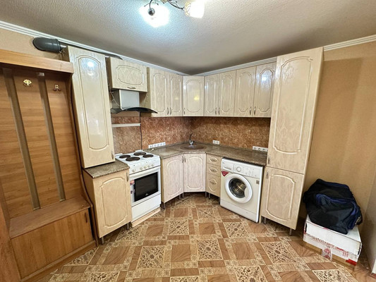 Сдам двухкомнатную (2-комн.) квартиру, 1 мкр, 44, Кропоткин г