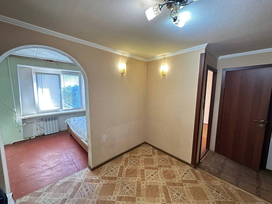 Сдам двухкомнатную (2-комн.) квартиру, 1 мкр, 44, Кропоткин г