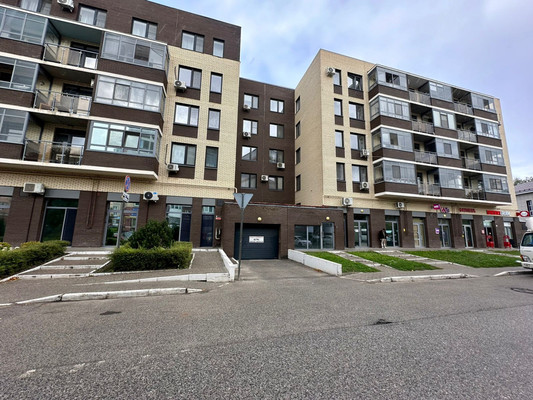 Продам машиноместо 22 м2, Туганлык ул, 5а, Казань г