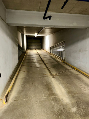 Продам машиноместо 22 м2, Туганлык ул, 5а, Казань г