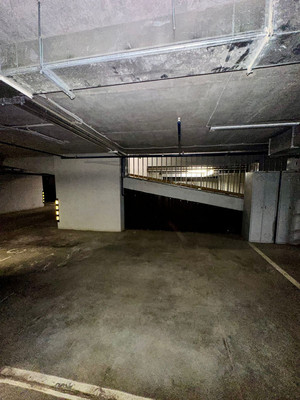 Продам машиноместо 22 м2, Туганлык ул, 5а, Казань г