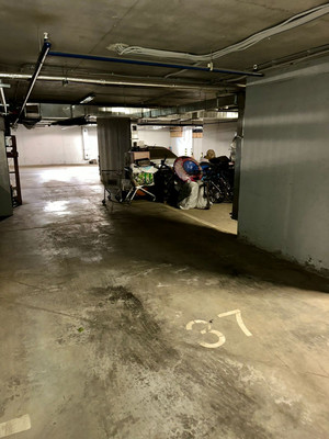 Продам машиноместо 22 м2, Туганлык ул, 5а, Казань г