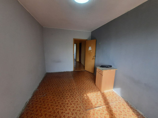 Продам трехкомнатную (3-комн.) квартиру, Баумана ул, 192, Иркутск г