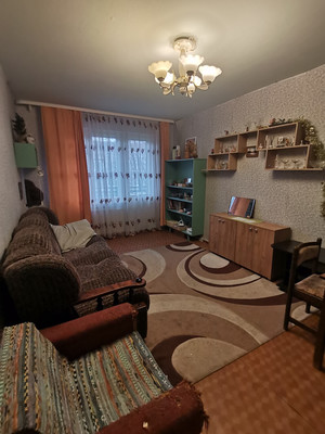 Продам двухкомнатную (2-комн.) квартиру, Полярный Круг ул, 9, Мурманск г