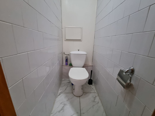 Продам трехкомнатную (3-комн.) квартиру, Медведева ул, 73, Брянск г