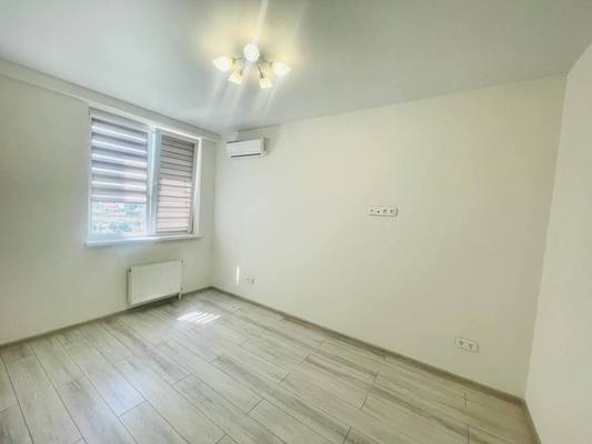 Продам трехкомнатную (3-комн.) квартиру, Батурина ул, 211, Симферополь г