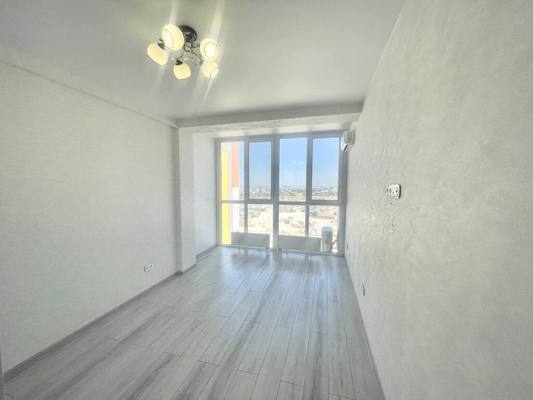 Продам трехкомнатную (3-комн.) квартиру, Батурина ул, 211, Симферополь г