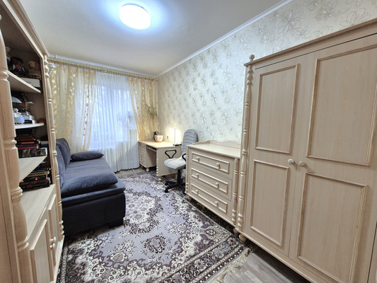 Продам двухкомнатную (2-комн.) квартиру, Космонавта Леонова ул, 49, Пермь г