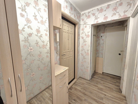 Продам двухкомнатную (2-комн.) квартиру, Космонавта Леонова ул, 49, Пермь г