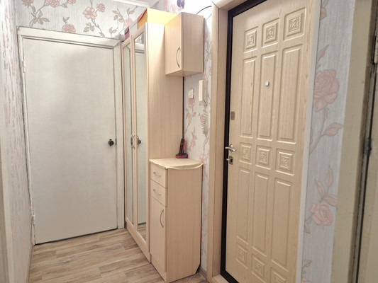 Продам двухкомнатную (2-комн.) квартиру, Космонавта Леонова ул, 49, Пермь г