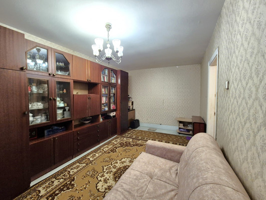 Продам двухкомнатную (2-комн.) квартиру, Космонавта Леонова ул, 49, Пермь г