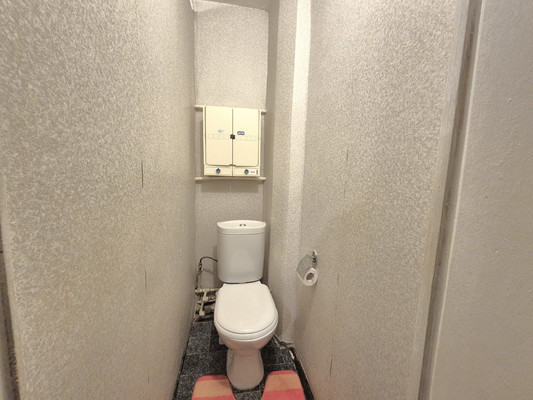 Продам двухкомнатную (2-комн.) квартиру, Космонавта Леонова ул, 49, Пермь г