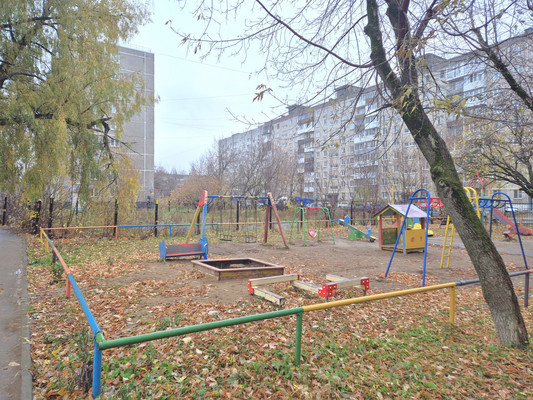 Продам двухкомнатную (2-комн.) квартиру, Космонавта Леонова ул, 49, Пермь г