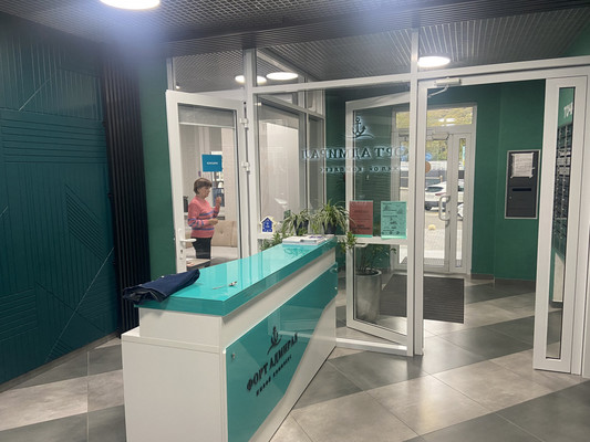 Продам двухкомнатную (2-комн.) квартиру, Портовиков ул, 39к2, Туапсе г