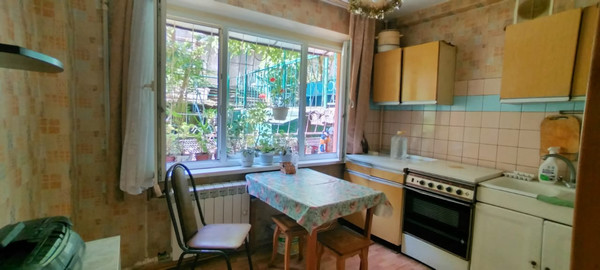 Продам двухкомнатную (2-комн.) квартиру, Гуковский (Центральный р-н) пер, 10, Сочи г