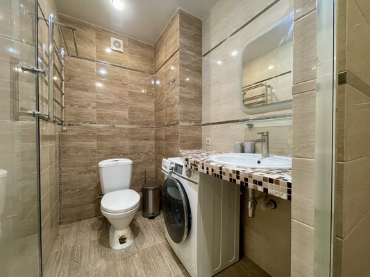 Продам двухкомнатную (2-комн.) квартиру, Изумрудная ул, 42, Волковка с