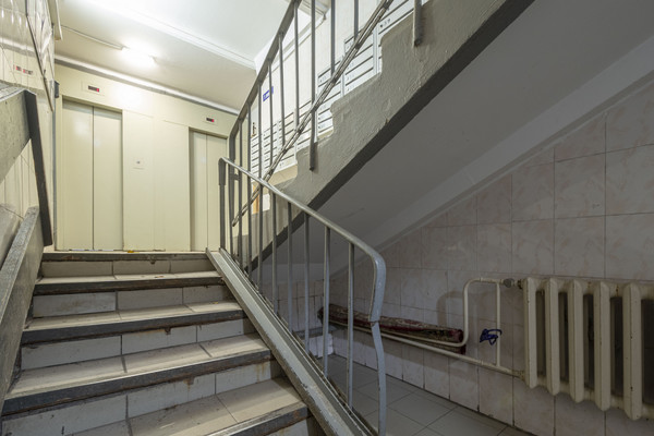 Продам двухкомнатную (2-комн.) квартиру, Херсонская ул, 15, Москва г