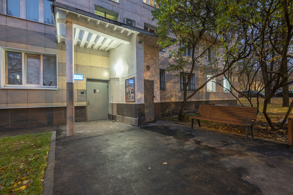 Продам двухкомнатную (2-комн.) квартиру, Херсонская ул, 15, Москва г