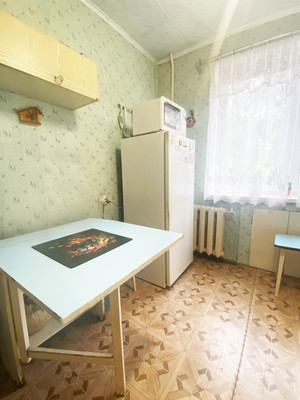 Продам трехкомнатную (3-комн.) квартиру, Гагринская ул, 9/2, Ростов-на-Дону г