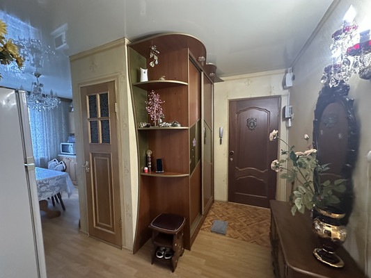 Продам трехкомнатную (3-комн.) квартиру, Баумана ул, 233, Иркутск г