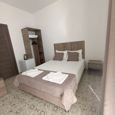 Продам однокомнатную (1-комн.) квартиру, Гагариной ул, 25/353, Утес п