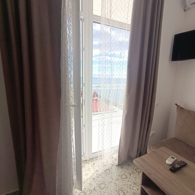 Продам однокомнатную (1-комн.) квартиру, Гагариной ул, 25/353, Утес п