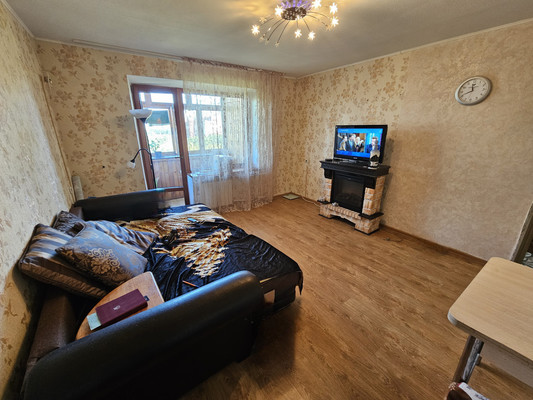 Продам трехкомнатную (3-комн.) квартиру, Жмайлова ул, 3, Ростов-на-Дону г