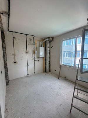 Продам трехкомнатную (3-комн.) квартиру, Нагорная ул, 16, Горное Лоо с
