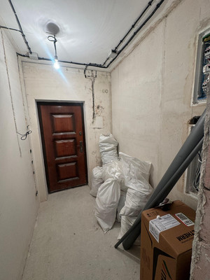 Продам трехкомнатную (3-комн.) квартиру, Нагорная ул, 16, Горное Лоо с