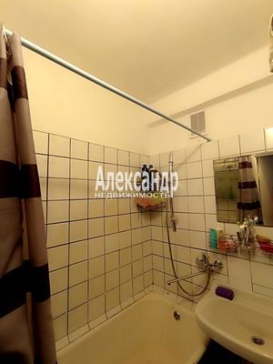 Продам комнату в 3-комн. квартире, Пискарёвский пр-кт, 58к1, Санкт-Петербург г