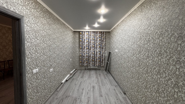 Продам трехкомнатную (3-комн.) квартиру, Горная ул, 2, Крымск г