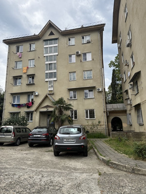 Продам трехкомнатную (3-комн.) квартиру, Курортный (Хостинский р-н) пр-кт, 78к10, Сочи г