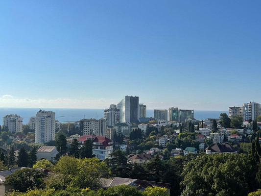 Продам трехкомнатную (3-комн.) квартиру, Дмитриевой (Хостинский р-н) ул, 13к1, Сочи г