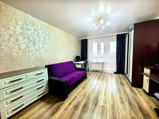 Продам однокомнатную (1-комн.) квартиру, Ленинского Комсомола пр-кт, 7к2, Видное г