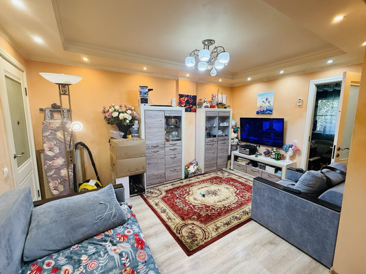 Продам трехкомнатную (3-комн.) квартиру, Чайковского (Центральный р-н) ул, 10, Сочи г