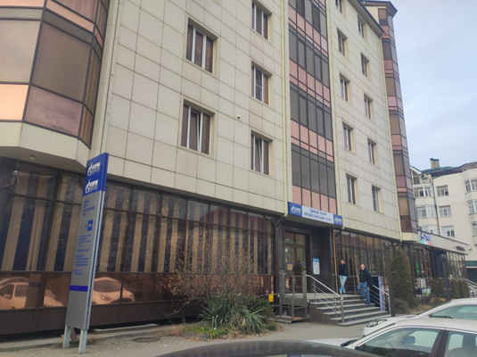 Продам трехкомнатную (3-комн.) квартиру, Пушкина ул, 31, Нальчик г