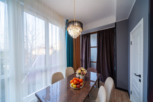 Продам трехкомнатную (3-комн.) квартиру, Дмитриевой (Хостинский р-н) ул, 5, Сочи г