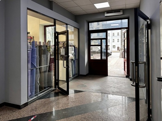 Продам торговое помещение 502 м2, Новослободская ул, 57/65, Москва г