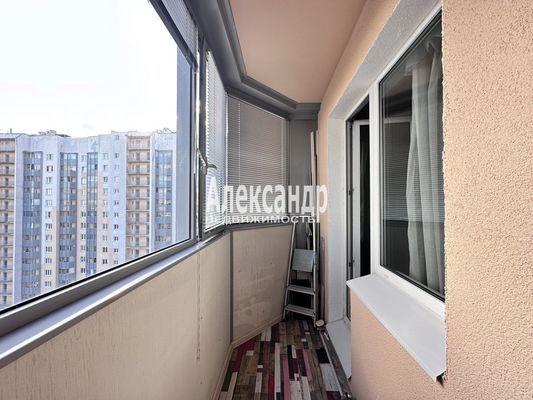Продам трехкомнатную (3-комн.) квартиру, Коллонтай ул, 5/1, Санкт-Петербург г