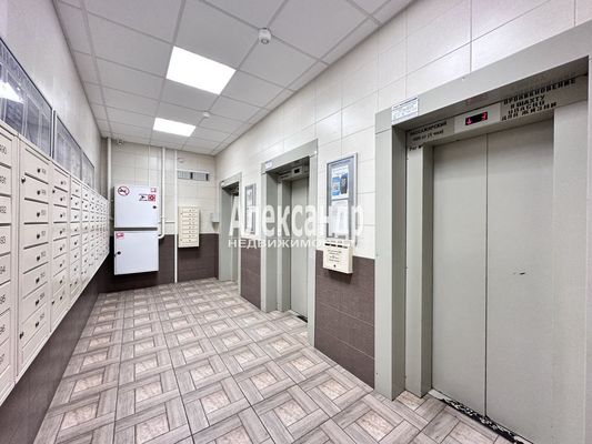 Продам трехкомнатную (3-комн.) квартиру, Коллонтай ул, 5/1, Санкт-Петербург г