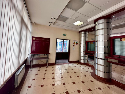 Сдам торговое помещение 570 м2, 3-я Владимирская ул, 8к1, Москва г